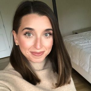 Meet your Posher, Abigail